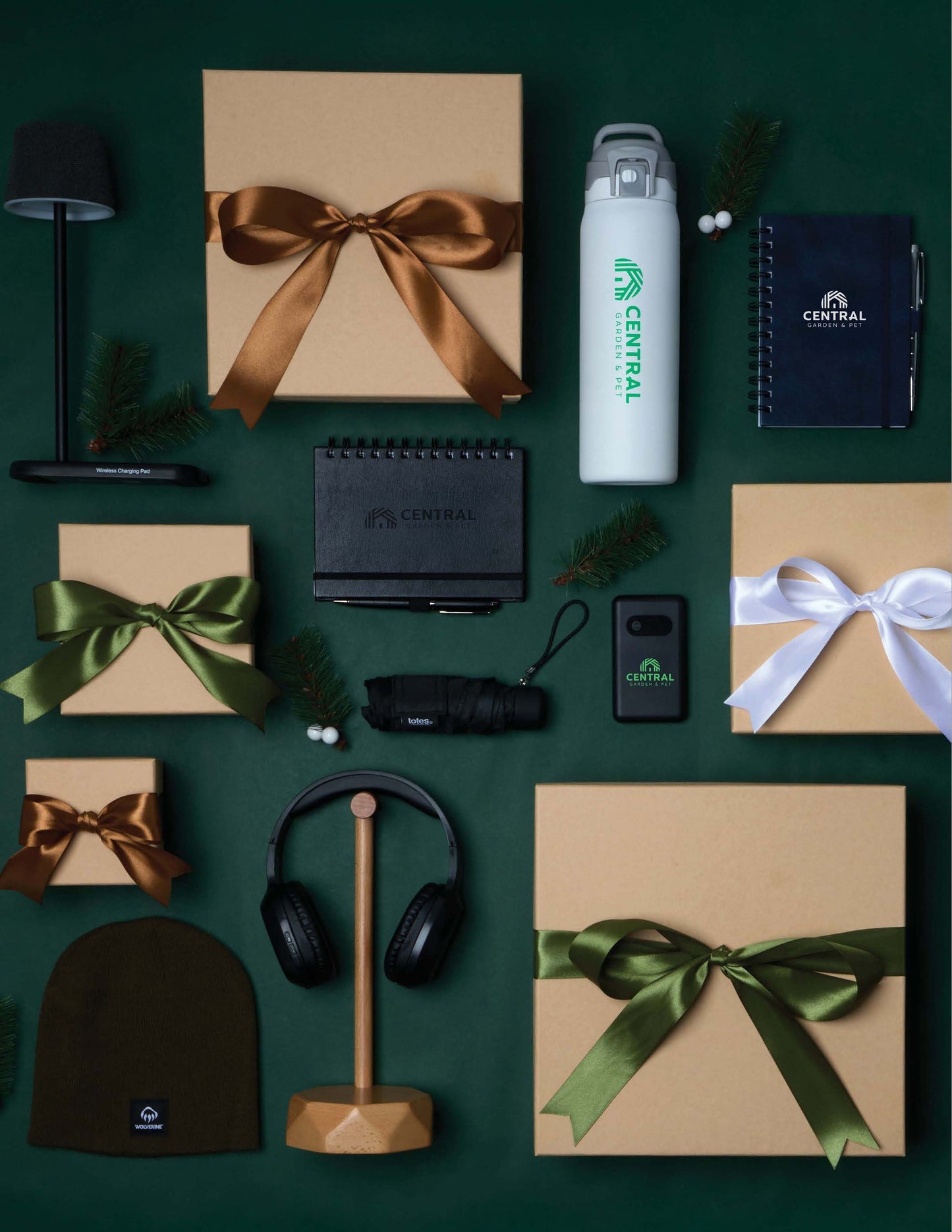 Central Garden & Pet® Holiday Merch Idea Guide 2025