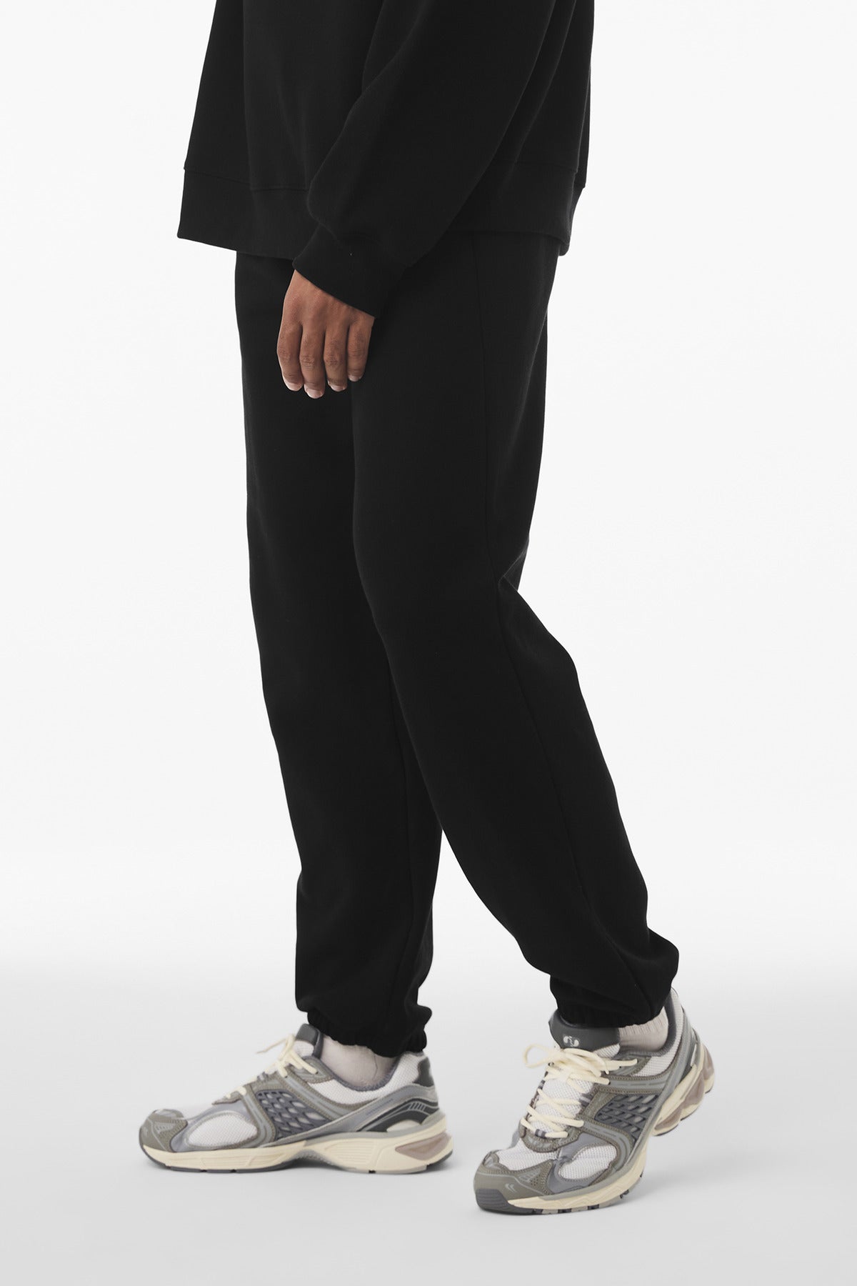 Black BELLA+CANVAS Unisex 10-Ounce Heavyweight Sweatpant BC4737