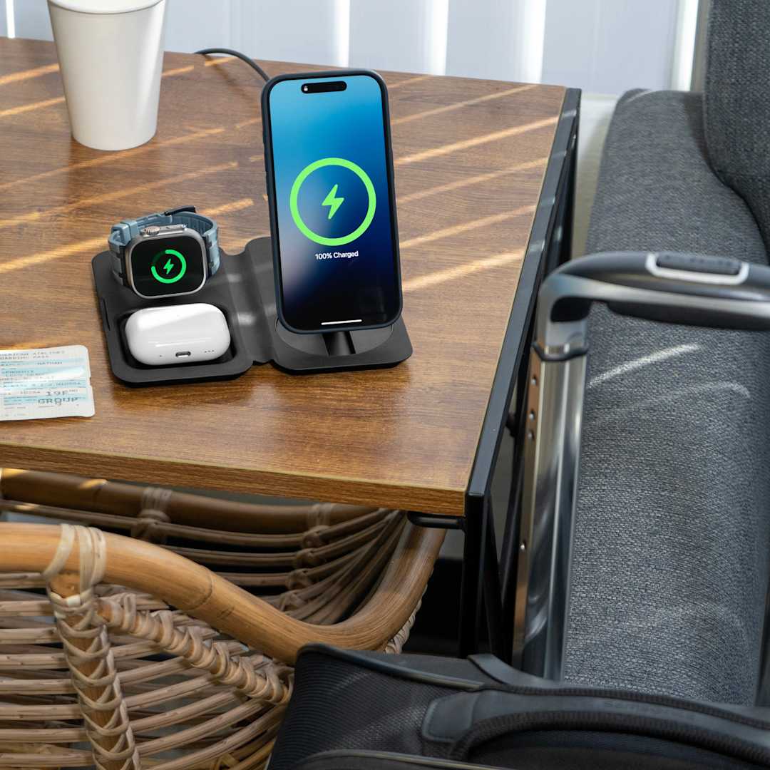 Black Nimble Fold 3-in-1 Wireless Charger