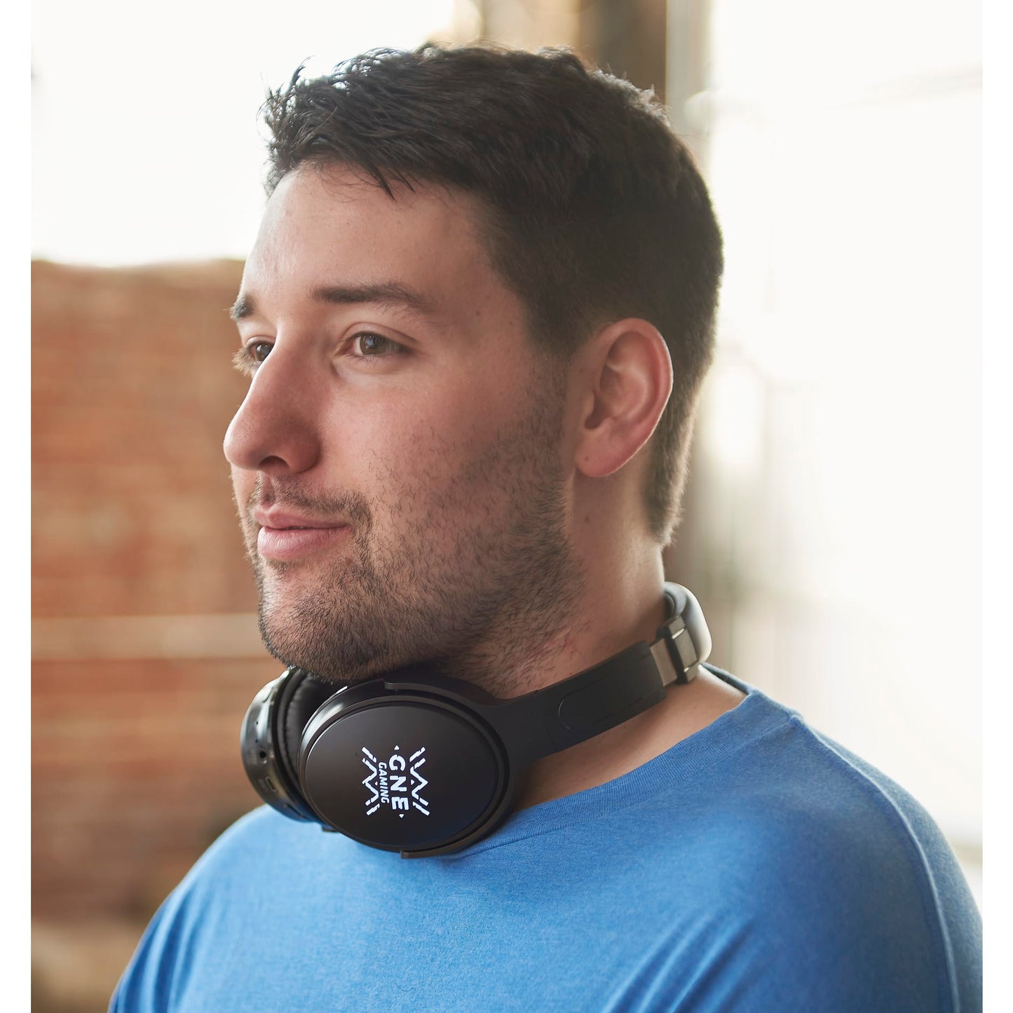 Light Up Logo Bluetooth Headphones