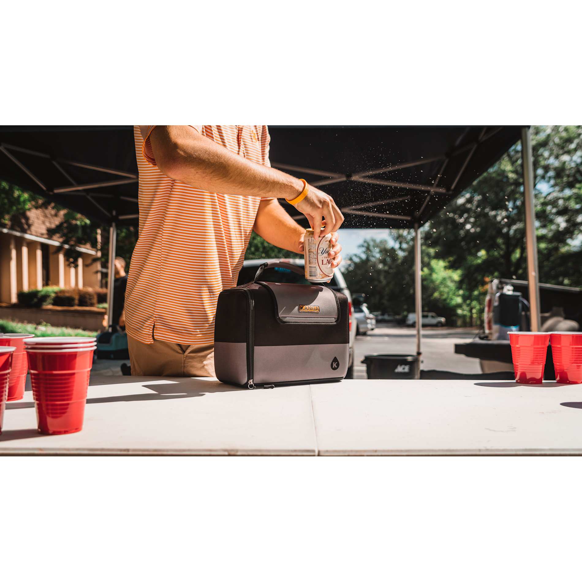 Black Kanga Kase Mate 12-Pack Cooler plain