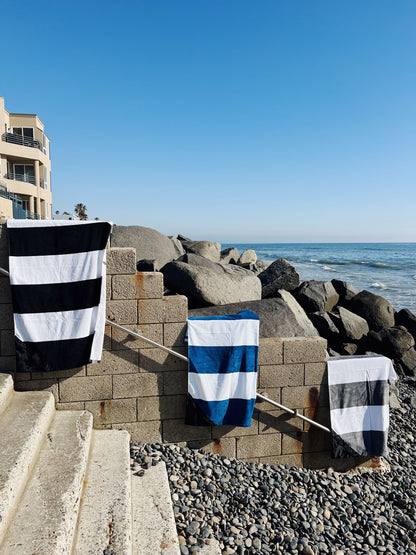 Porto Navy Slowtide® Pocket Beach Towel